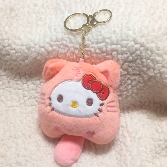 Hello Kitty Keychain - Picture 1 of 5